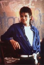 Watch Michael Jackson: The Way You Make Me Feel Alluc