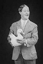 Watch Gus Visser and His Singing Duck Alluc